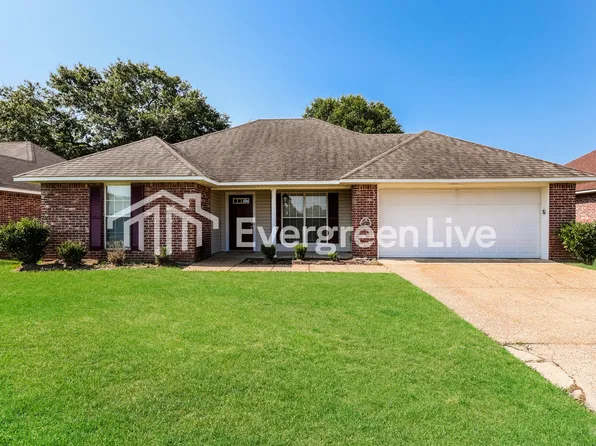 1065 Bullrun Dr, Byram, MS 39272