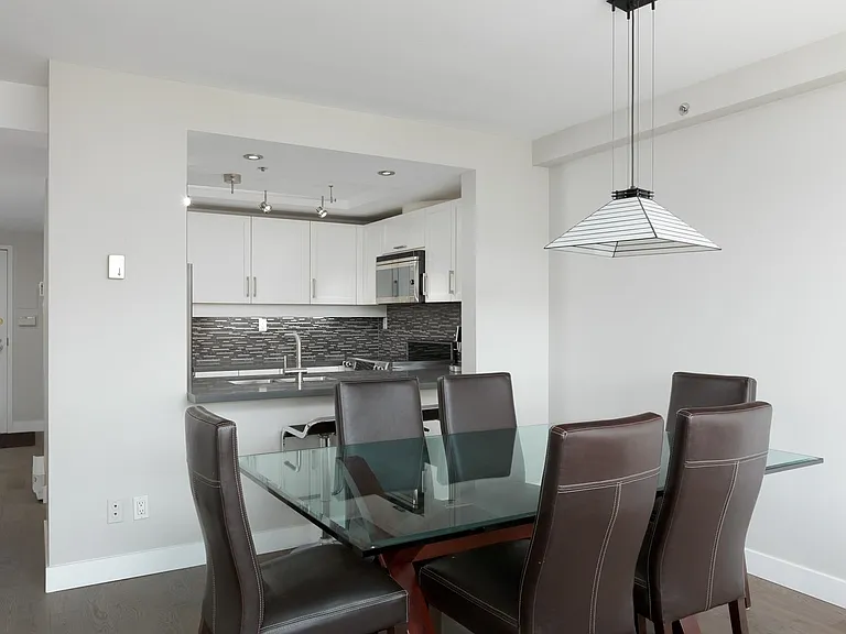 1008 Beach Ave #503 — Photo 3