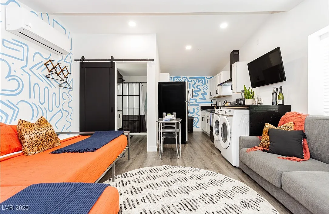 Studio, 1.0 bath, 1741 sqft, $1,400 — Photo 1