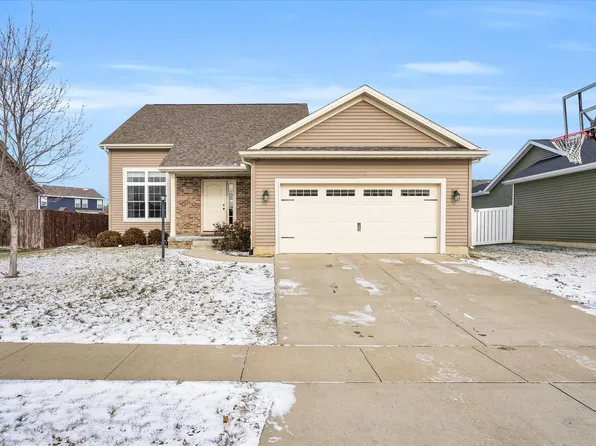 2020 Prairie Grass Ln, Mahomet, IL 61853