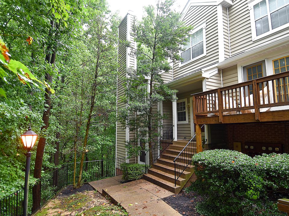 1st image of 317 Overlook Dr #4