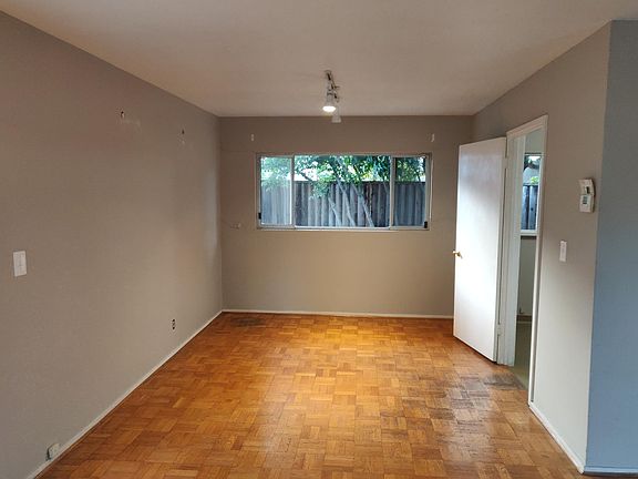 5th image of 3474 Murdoch Ct