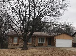12 W Sunny Hill Blvd, Saint Peters, MO 63376