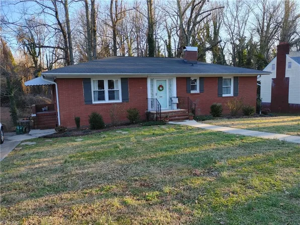 1221 Fillman Dr, Reidsville, NC 27320