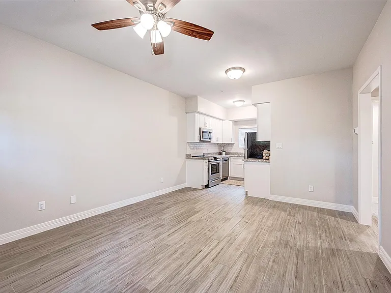 72 Burress St #3 — Photo 9
