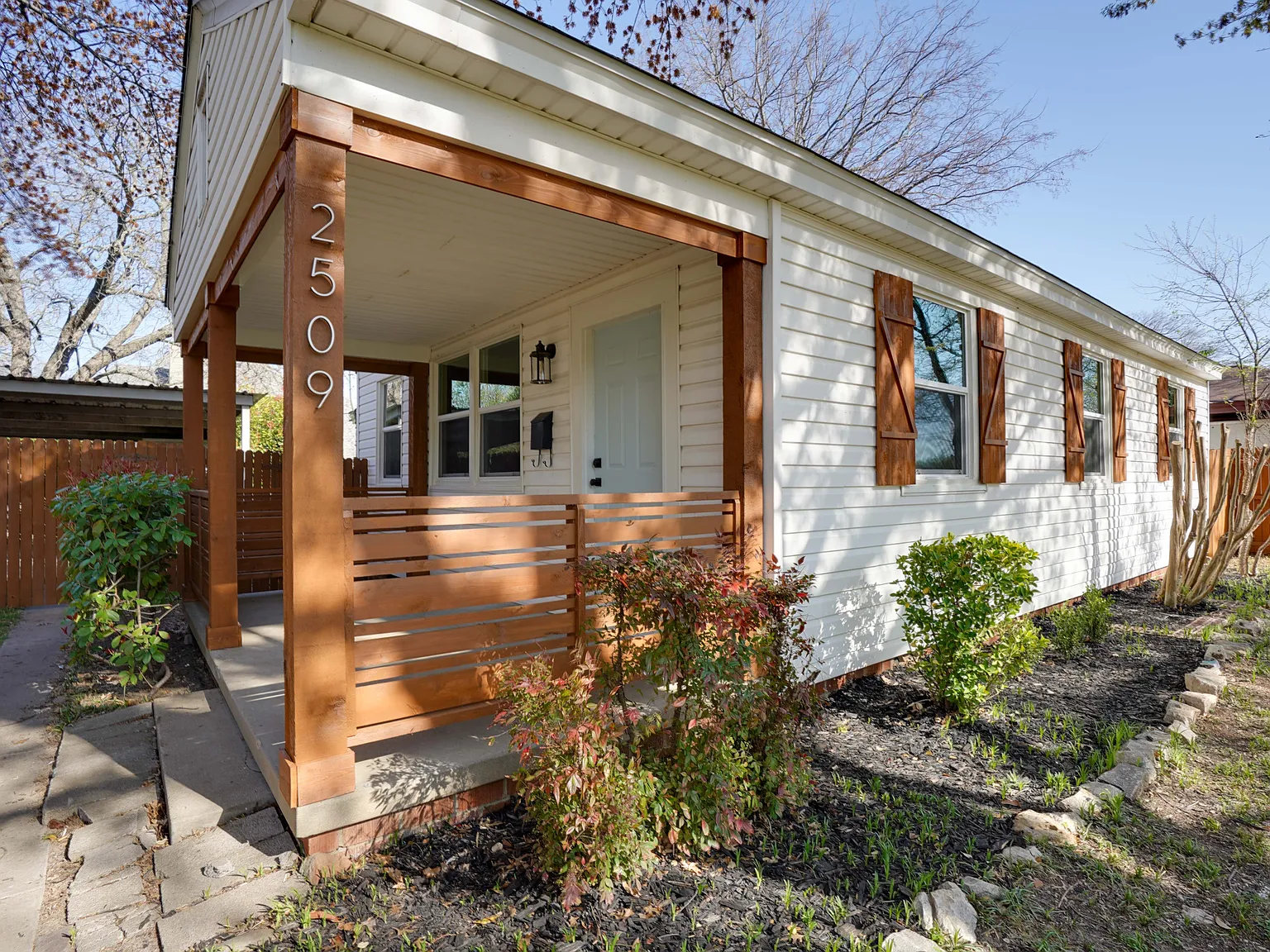 2509 Littlepage St — Photo 4