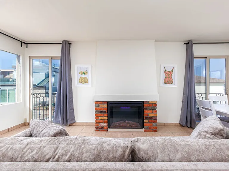 725 Santa Barbara Pl — Photo 10