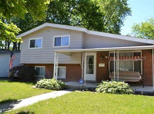 31061 Grandview Ave, Westland, MI 48186