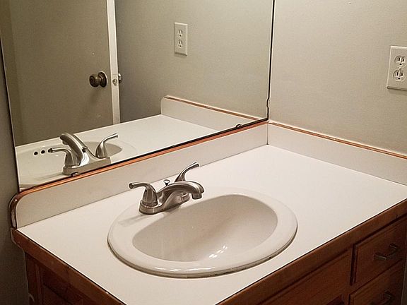 5th image of 2503 Roswell Ave Unit 303