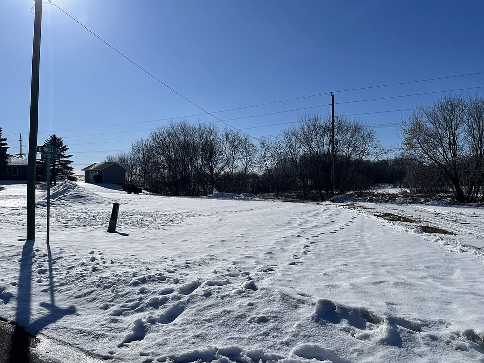 2nd image of 1925 Kempton Ct