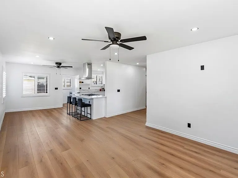 13339 Crocker St — Photo 25