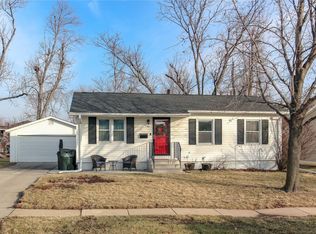 53 Fleetwood Rd NW, Cedar Rapids, IA 52405