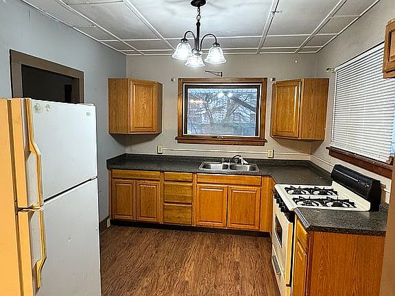 4th image of 111 W Washington Ave