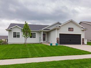 1913 Roebling Rd, Adel, IA 50003