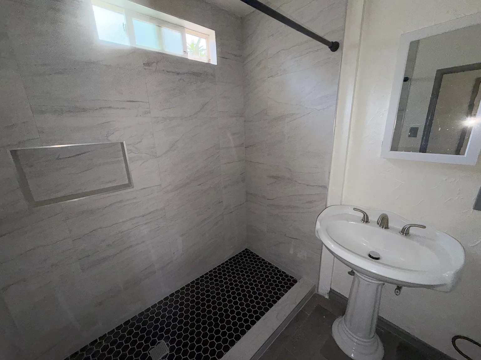 Studio, 366 sqft, $1,700 — Photo 4