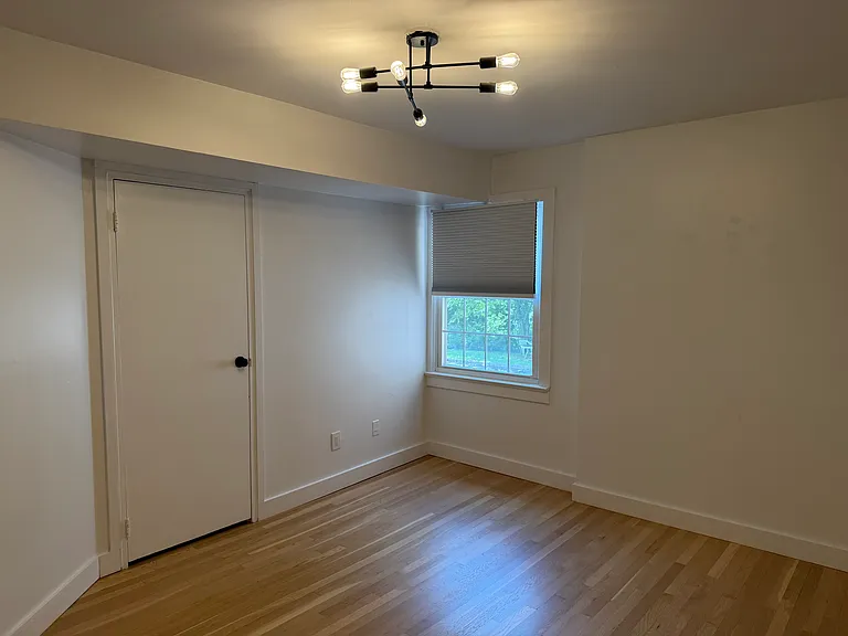 17 Dartmouth Ave #2A — Photo 4