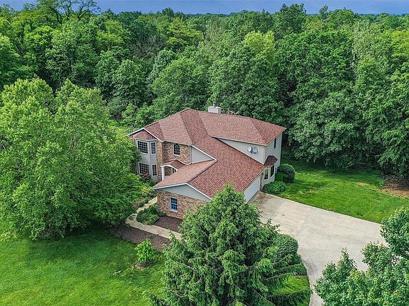 3rd image of 8461 Greenbriar Est