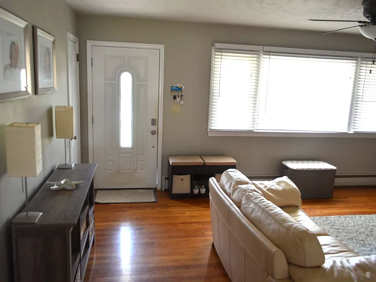 1032 Patrick Henry Way — Photo 5