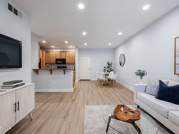 5th image of 291 Riverdale Ct APT 106