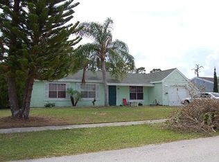 917 Beach Ln, Sebastian, FL 32958