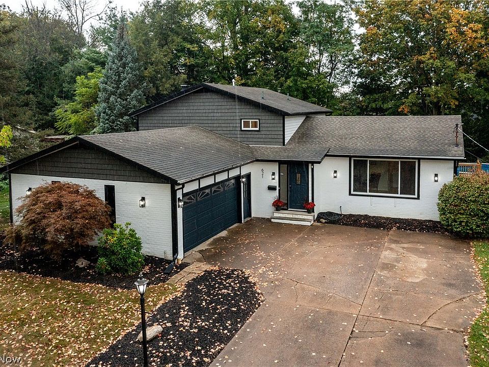 1st image of 621 Van Oaks Dr