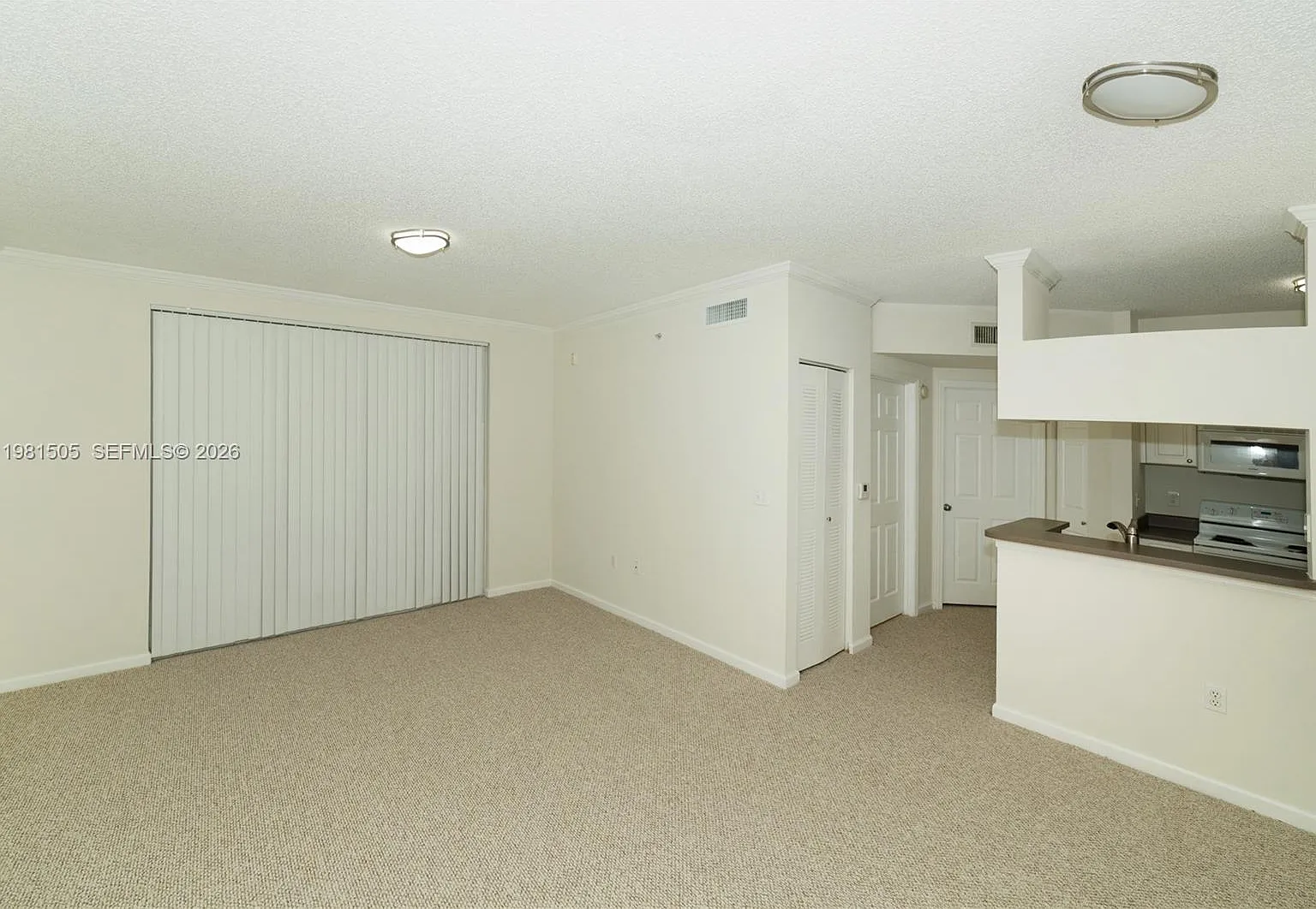 Porto Bellagio Condo — Photo 1