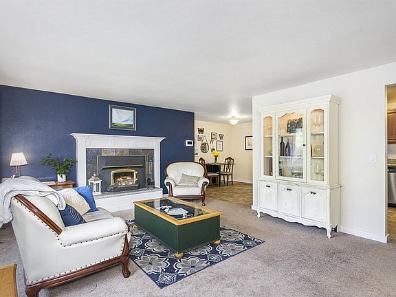 2nd image of 5635 Fern Ave NE