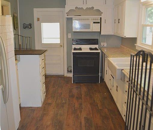 3rd image of 328 N Parker Ave