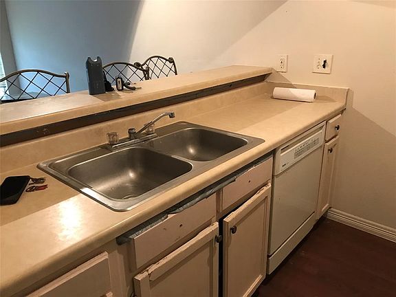 5th image of 7313 Gulf Fwy APT 413