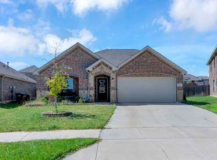 8512 Grand Oak Rd, Fort Worth, TX 76123