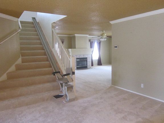 5th image of 3920 Hadden Dr