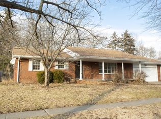 1208 Devonshire Dr, Champaign, IL 61821