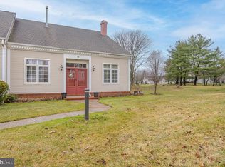 1 F Chadwick Ln, Monroe Township, NJ 08831