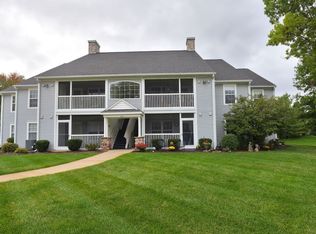 916 Oak Brook Dr #132, Jackson, MI 49203