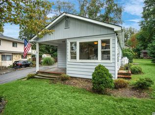 14 Westview Rd, Northport, NY 11768