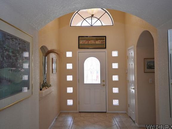 3rd image of 2040 E Lago Grande Cir