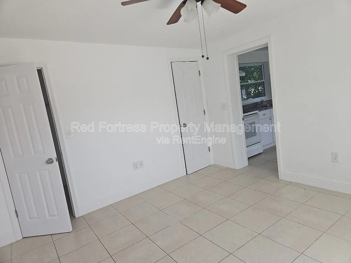 1 bed, 1.0 bath, $1,149 — Photo 3