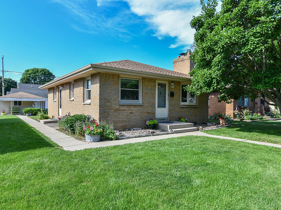 1st image of 2811 E Bottsford Ave