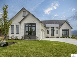 2905 S 209th St, Elkhorn, NE 68022