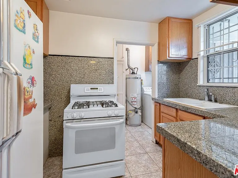 4137 Perlita Ave #B — Photo 9