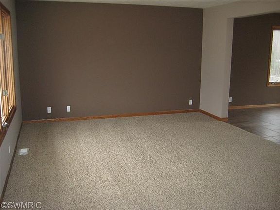 4th image of 2492 Jameswood Ct