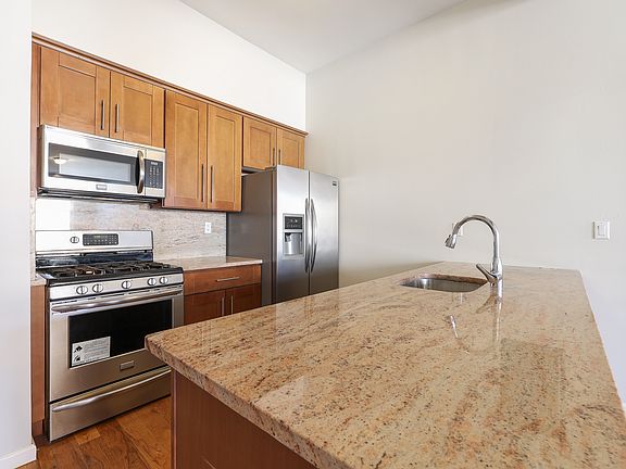 4th image of 128 Wythe Ave APT 3C
