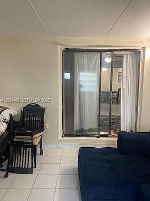 5th image of 5917 Pierce St #5919