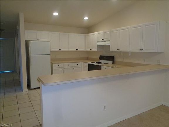 3rd image of 4807 Leonard Blvd S