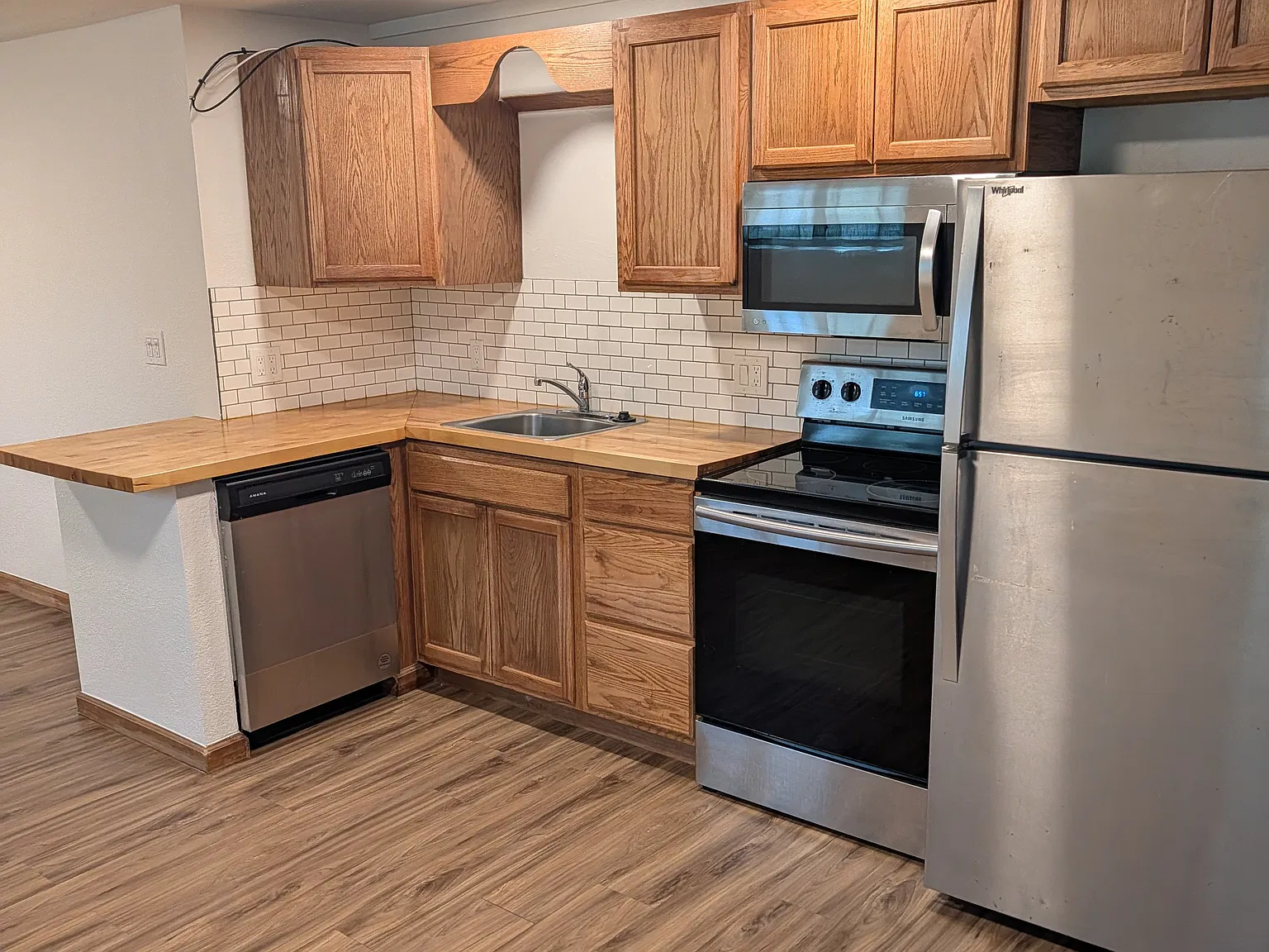 402 Fairview Ave — Photo 1