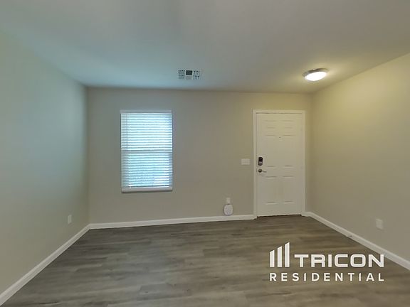 4th image of 8910 E Plana Ave