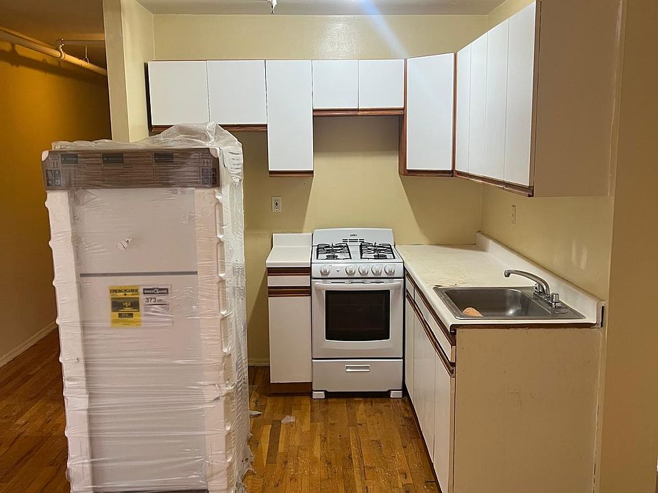1st image of 37 Main St Ste 405