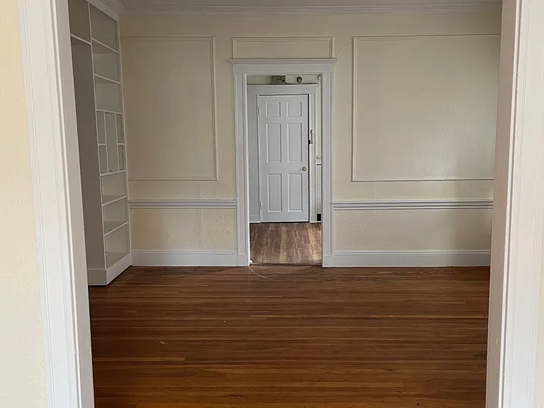 25 Hatherly Rd #1 — Photo 3