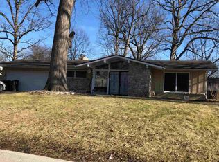 3718 Bluegrass Ln, Fort Wayne, IN 46815