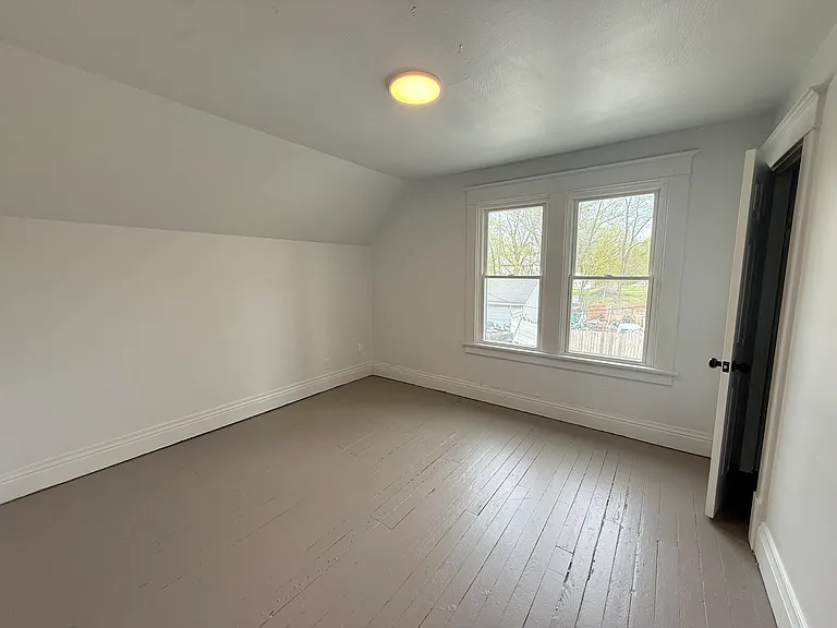 422 Prospect St — Photo 7
